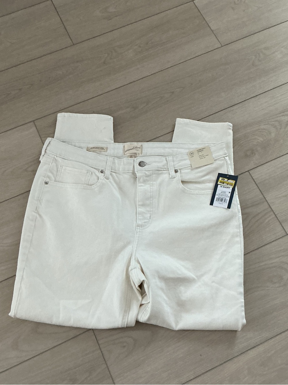 Universal Thread Cream Wide Leg Jeans
